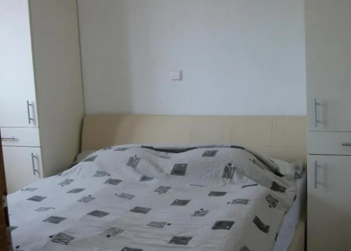 Geraeumige By Interhome Lägenhet *