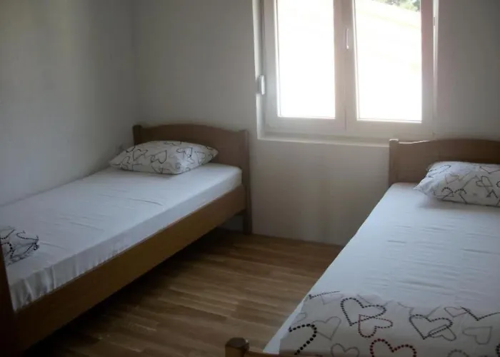 Apartment Geraeumige By Interhome Vir